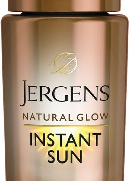 Jergens Natural Glow Instant Sun Body Mousse, Self Tanner for Deep Bronze Tan, 6 Ounce, Sunless Tanning Body Bronzer, Natural Looking Fake Tan