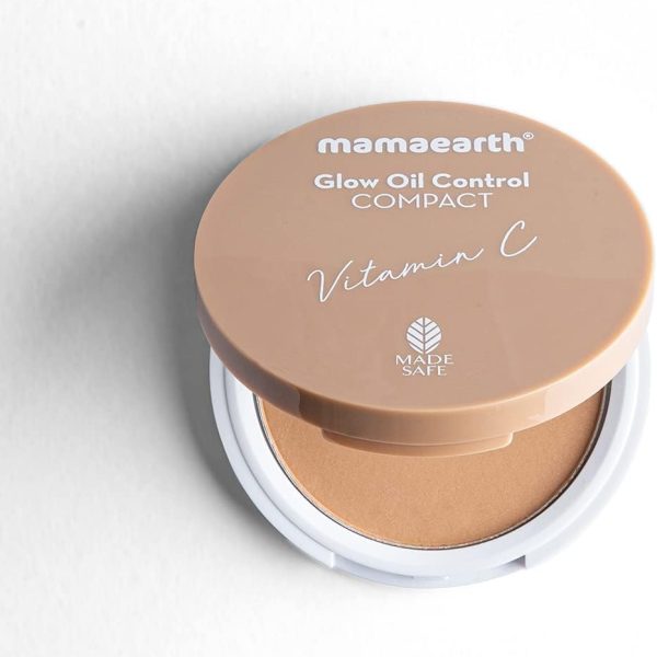 Mamaearth Glow Oil Control Compact Powder SPF 30 with Vitamin C & Turmeric for 2X Instant Glow - 9 g (Nude Glow)