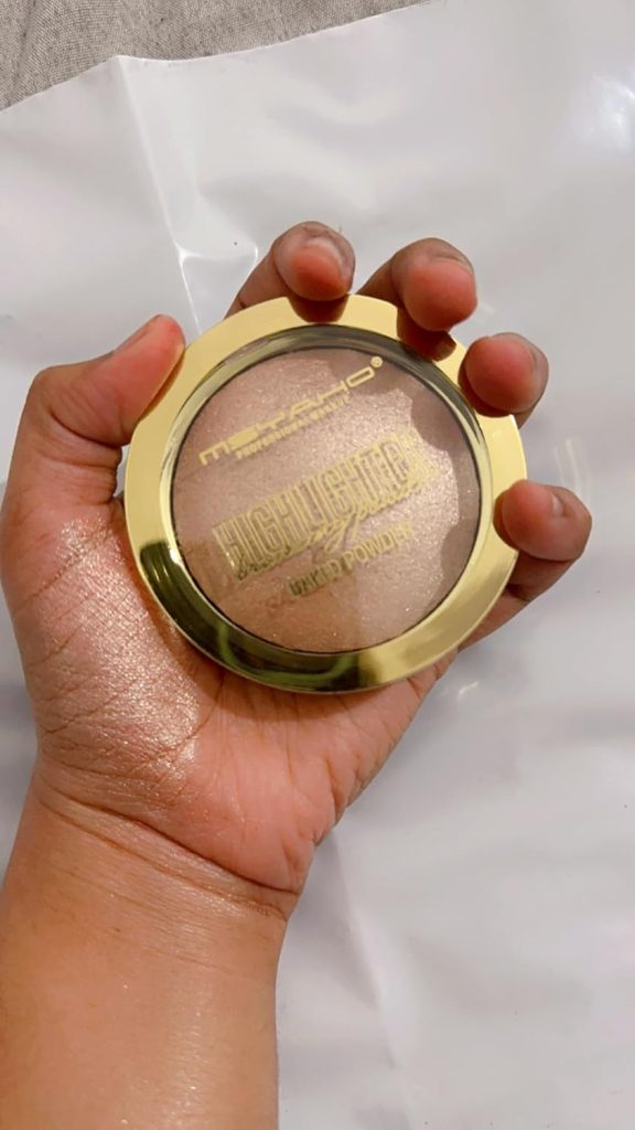 Highlighter bronzing powder